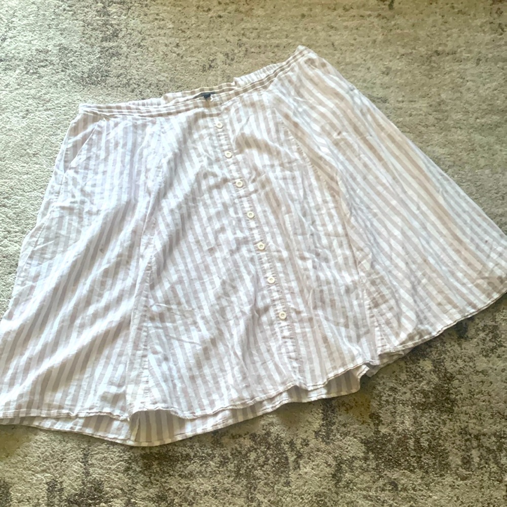 Torrid skirt pin stripe flowy skirt with pockets plus size 3x